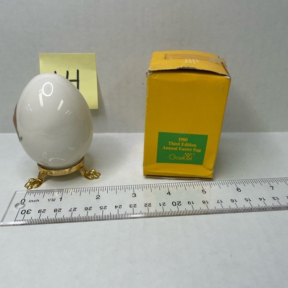 Vintage Goebel Easter 1980 third edition Decorative Egg with Rabbit Design - Picture 2 of 6